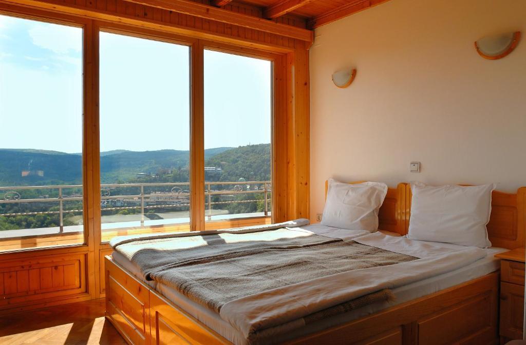 Hotel Comfort Veliko Turnovo Bagian luar foto