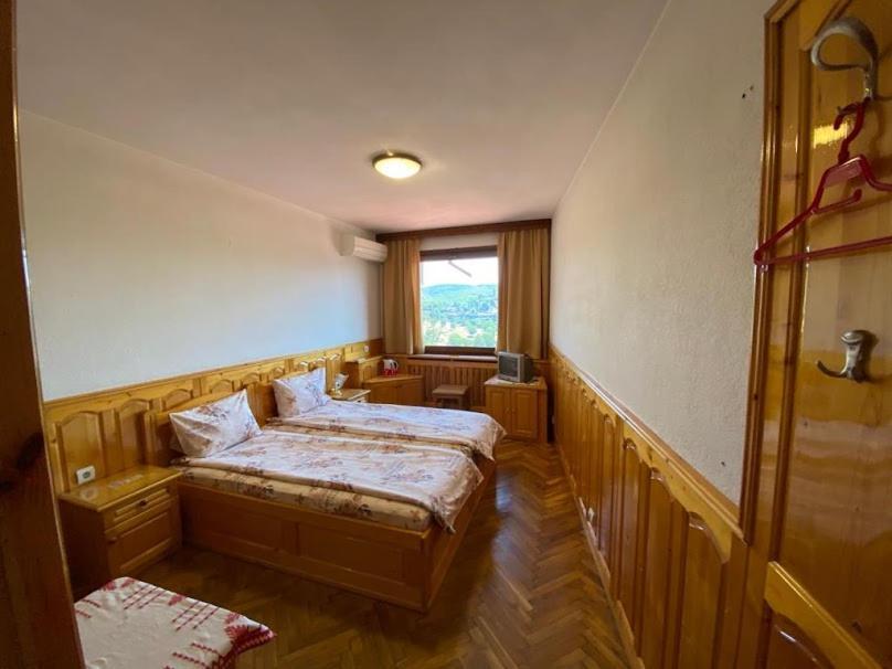 Hotel Comfort Veliko Turnovo Bagian luar foto