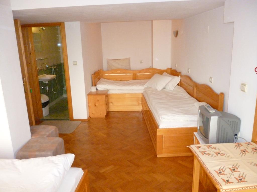 Hotel Comfort Veliko Turnovo Ruang foto