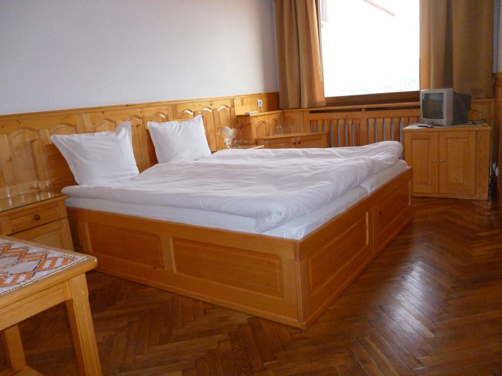 Hotel Comfort Veliko Turnovo Ruang foto